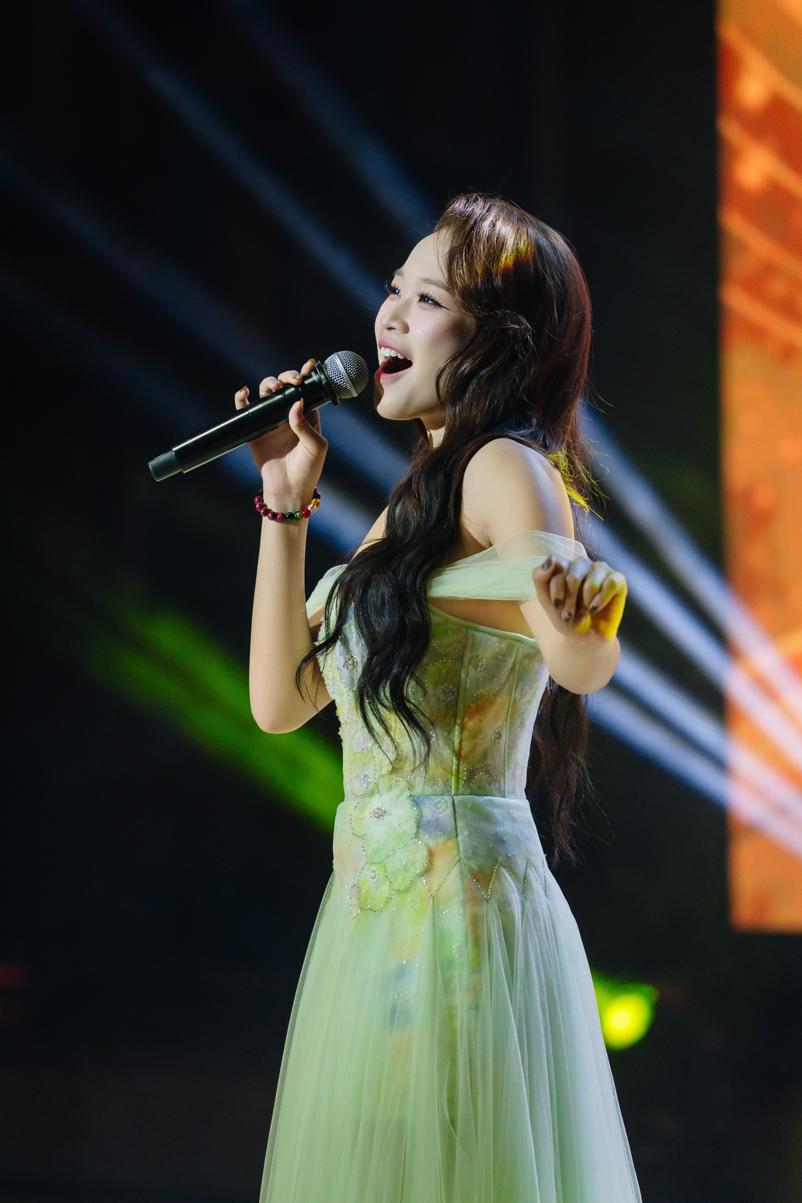 Nguyễn Thụy Hải Anh - Viện Khoa học Giáo dục Yoshine Melody